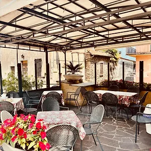 Le Quattro Stagioni Lakeview Apartman