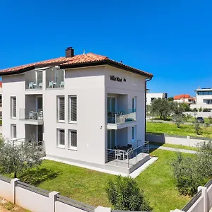  Apartman Navi Horvátország