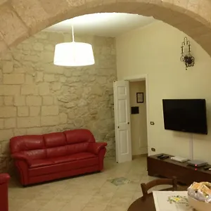https://le-antiche-mura-lecce.lecce-hotels.com